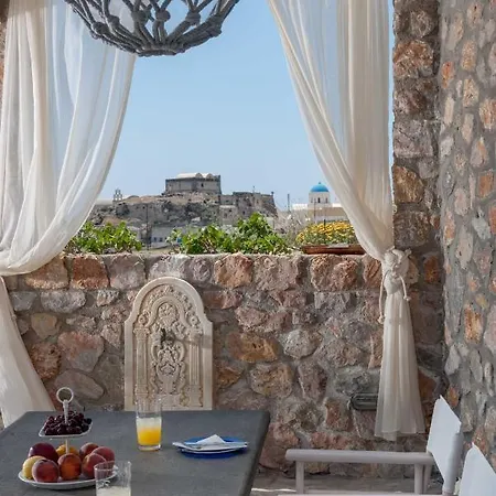 Villa Red Cliff Santorini - Volcano View & Jacuzzi *
