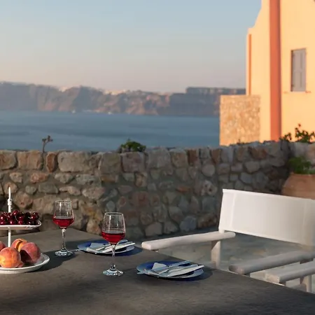 Red Cliff Santorini - Volcano View & Jacuzzi
