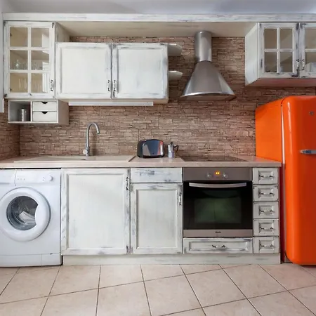 Red Cliff Santorini - Volcano View & Jacuzzi
