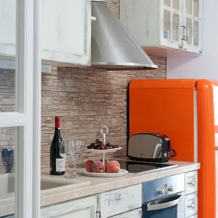 Black Gem Villa - Private Heated Jacuzzi & Caldera View