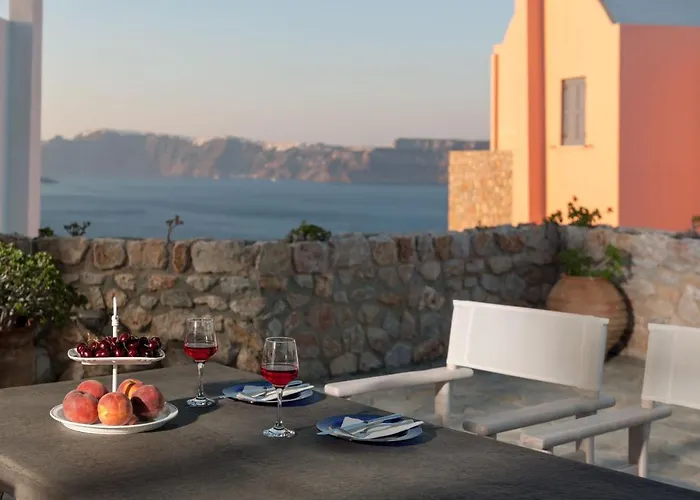 Red Cliff Santorini - Volcano View & Jacuzzi