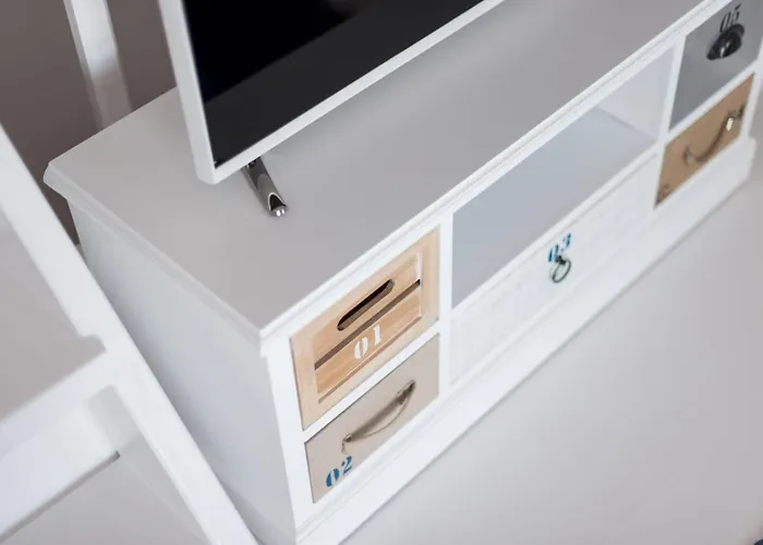 Black Gem Villa - Private Heated Jacuzzi & Caldera View *