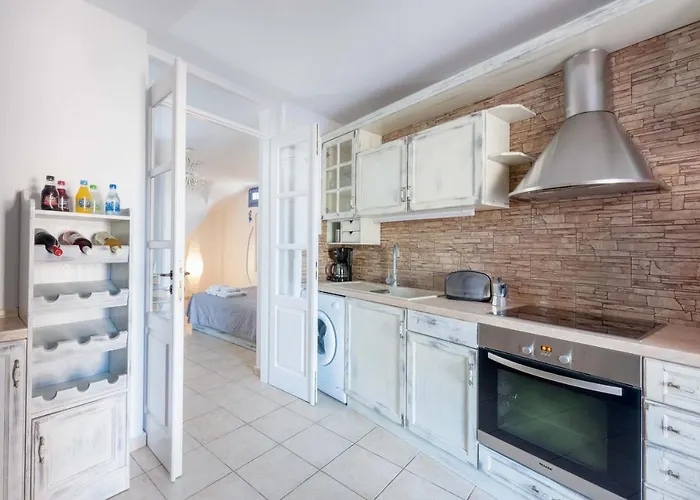 Black Gem Villa - Private Heated Jacuzzi & Caldera View Akrotírion